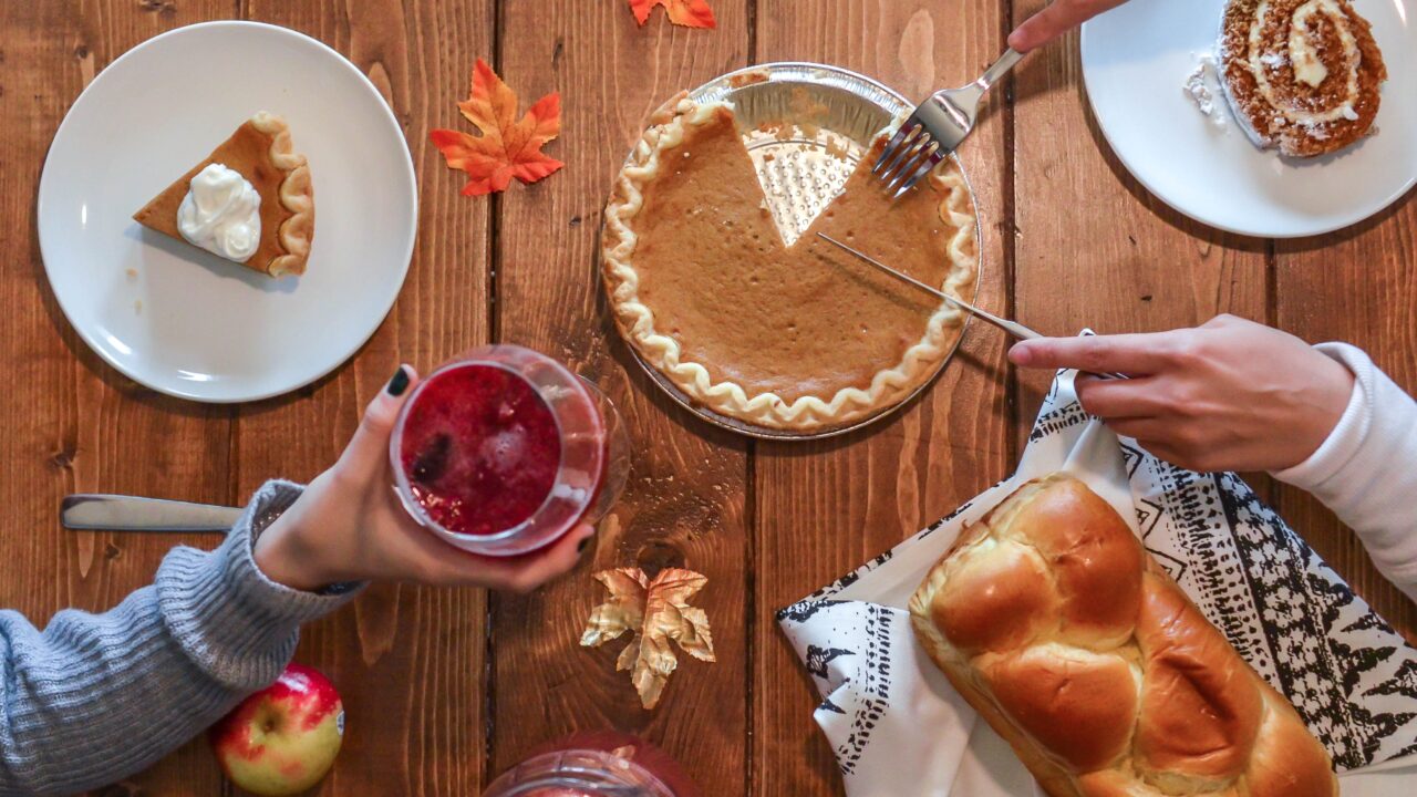 How to enjoy yourself around food and not gain weight over the holidays